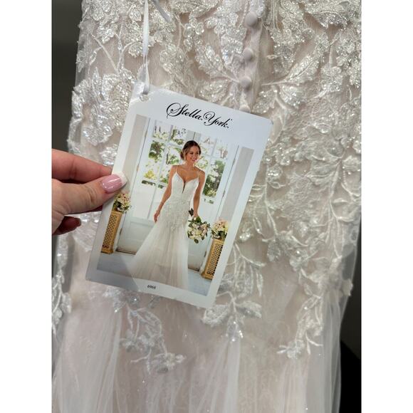 Stella York 6968 Floral Lace Mermaid Wedding Dress w/ Glitter Tulle 12 (SAMPLE) - Picture 8 of 9